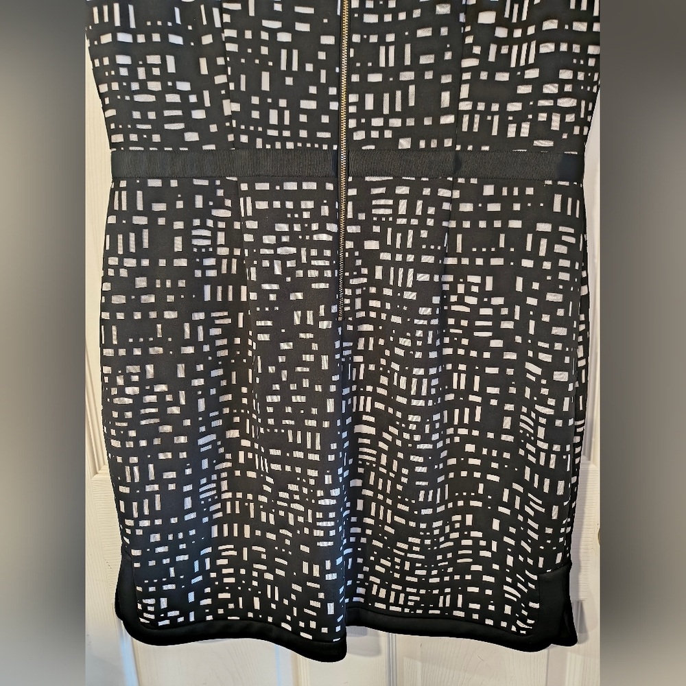 Karl Lagerfeld Black & White Geometric Sz 16 Dress - Picture 6 of 8